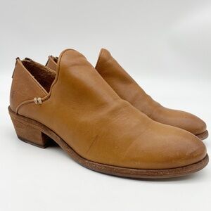 Frye Carson shootie ankle boot cognac 8.5